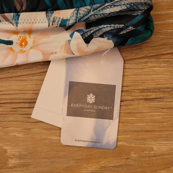 123. Everyday Sunday bikini top. Waterfall. Size 14. NWT - Picture 3 of 4